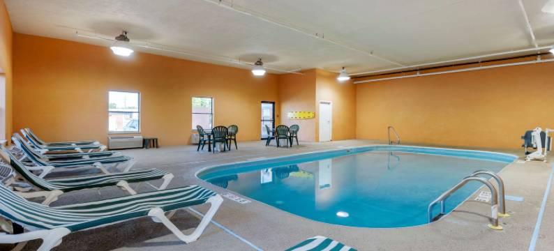 辛辛那提东门舒适套房酒店(Comfort Inn & Suites Cincinnati Eastgate)图片