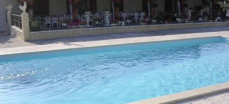 Les Coquelicots图片