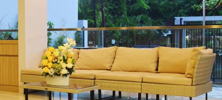 三宝垄索尼克机场酒店(Hotel Sonic Airport Semarang)图片