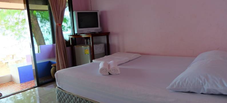 鲁恩阿伦度假村(Roong Arun Resort)图片