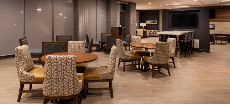 夏洛特北湖万怡酒店(Courtyard Charlotte Northlake)图片