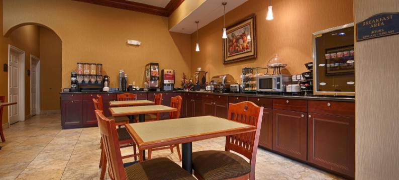 新凯尼贝斯特韦斯特优质套房酒店(Best Western Plus New Caney Inn  Suites)图片