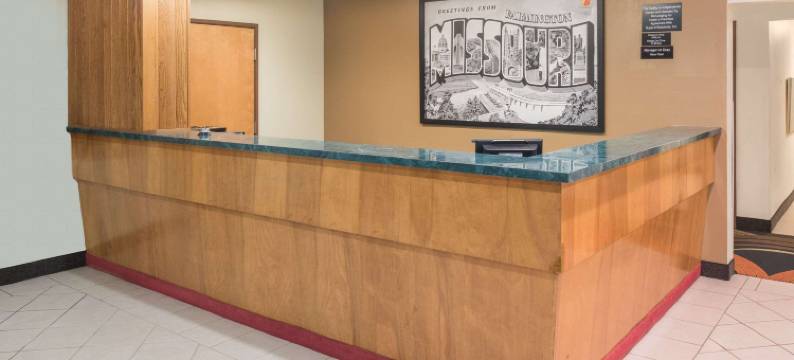 法明顿温德姆速8酒店(Super 8 by Wyndham Farmington)图片