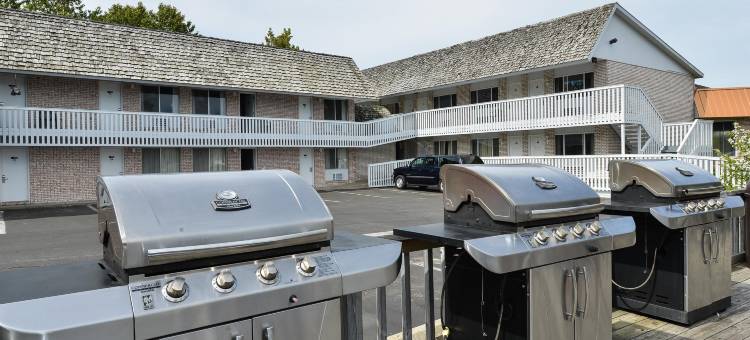 麦基诺城温德姆Travelodge酒店(Travelodge by Wyndham Mackinaw City)图片