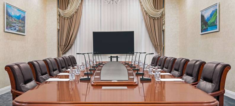 希姆肯特华美达温德姆酒店(Ramada by Wyndham Shymkent)图片