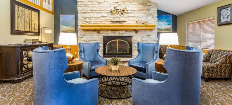 长湖温德姆美吟温德姆套房酒店(AmericInn by Wyndham Hotel and Suites Long Lake)图片