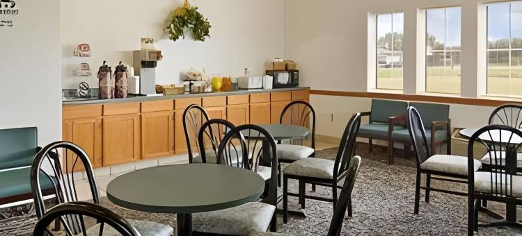 卡米尔山速8酒店II(Super 8 by Wyndham Mt. Carmel IL)图片