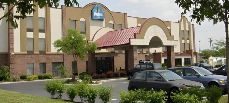 哥伦布格罗夫城拉昆塔温德姆套房酒店(La Quinta Inn & Suites by Wyndham Columbus - Grove City)图片