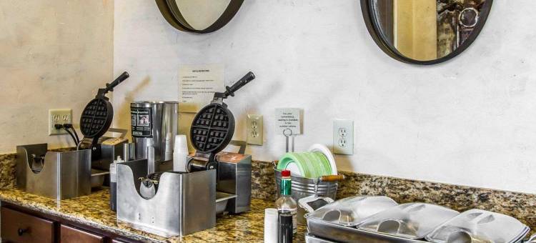 威莱斯市中心 - 66 号公路罗德威套房酒店(Rodeway Inn & Suites Williams Downtowner-Rte 66)图片