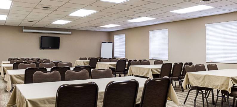 法戈- I-94 医学中心主流套房(MainStay Suites Fargo - I-94 Medical Center)图片