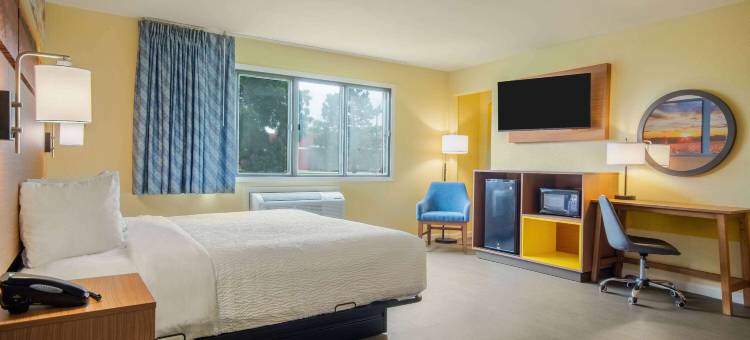 滑铁卢温德姆戴斯套房酒店(Days Inn & Suites by Wyndham Waterloo)图片