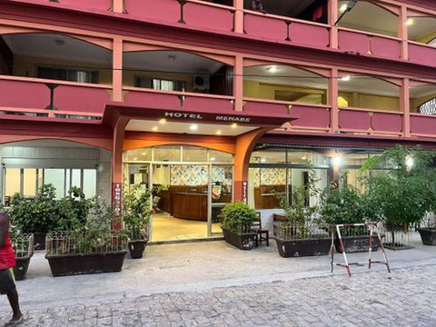 Hotel Menabe & Restaurant