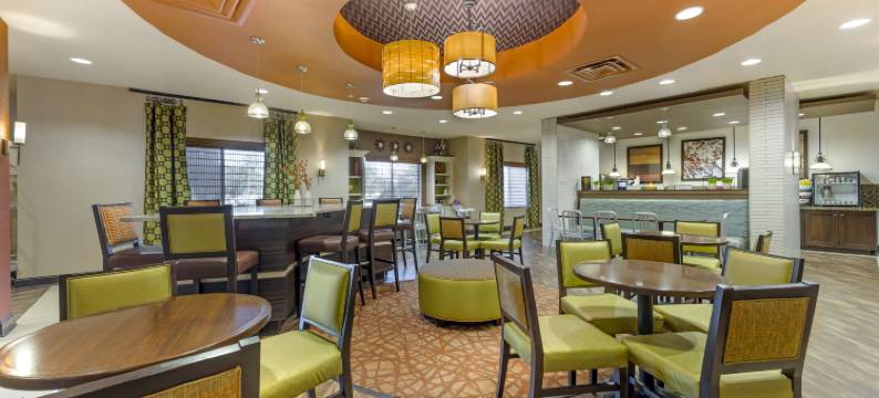 图珀洛贝斯特韦斯特优质套房酒店(Best Western Plus Tupelo Inn  Suites)图片