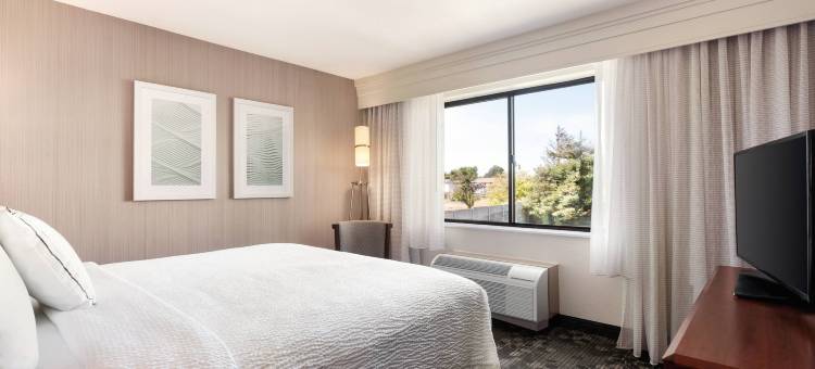 萨利纳斯蒙特利万豪万怡酒店(Courtyard Salinas Monterey)图片