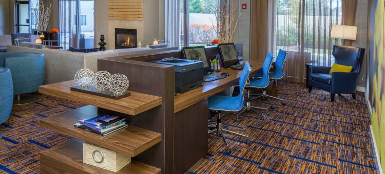 波士顿雷纳姆万怡酒店(Courtyard Boston Raynham)图片