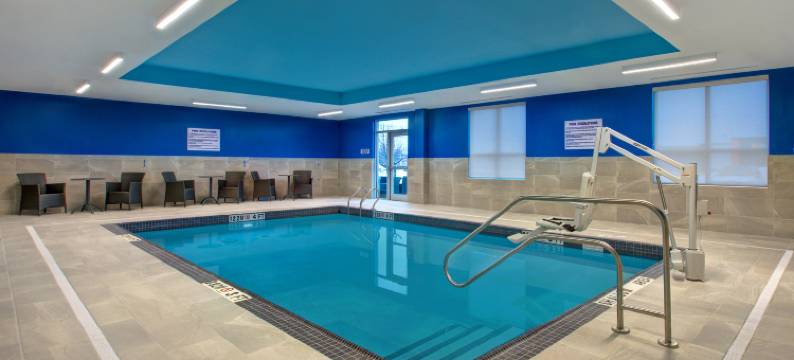 希尔顿欢朋酒店布罗克维尔(Hampton Inn by Hilton Brockville, on)图片