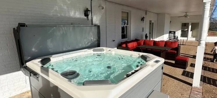 Lake estate on Old Hickory with pool and hot tub, convenient to Nashville图片