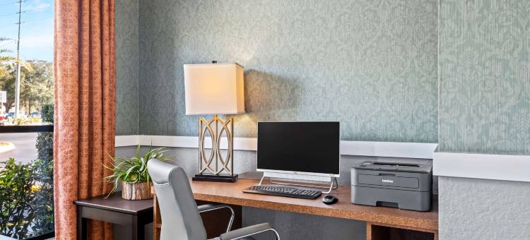 近蓝泉凯艺酒店(Quality Inn Near Blue Spring)图片