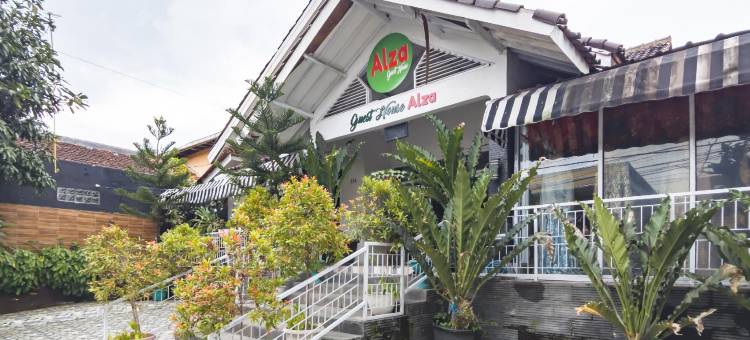 Urbanview Alza by RedDoorz图片