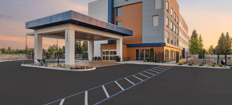 贝克斯菲尔德中心汉普顿套房酒店(Hampton Inn & Suites by Hilton Bakersfield Central)图片