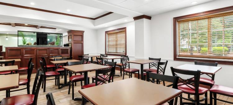 爱国者地贝斯特韦斯特酒店(Best Western Patriots Point)图片