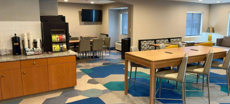 丹佛机场麦客达温德姆套房酒店(Microtel Inn & Suites by Wyndham Denver Airport)图片