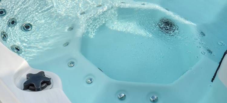 适合儿童的拱廊 火坑 烧烤 热水浴缸(Kid Friendly Park Arcade Fenced Yard Firepit Grill)图片