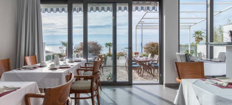 麦迪特兰海滨别墅(Luxury Rooms Beach Mediteran)图片