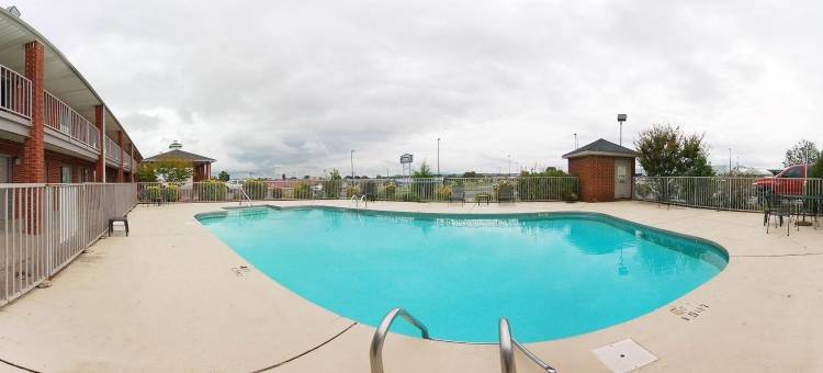 拉塞尔维尔I-40凯艺酒店(Quality Inn Russellville I-40)图片