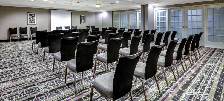 达拉斯艾迪生广场拉昆塔温德姆套房酒店(La Quinta Inn & Suites by Wyndham Dallas - Addison Galleria)图片