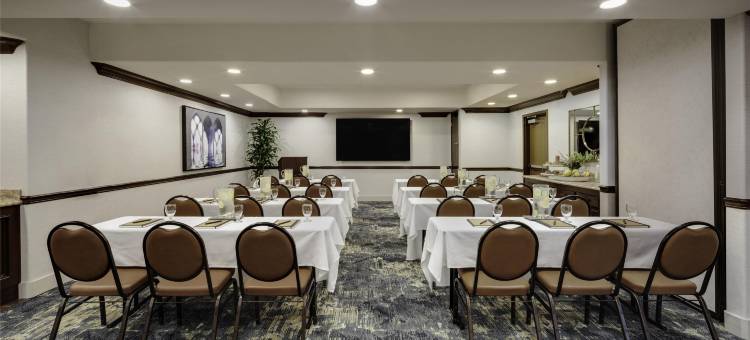 雷德兰兹艾尔酒店(Ayres Hotel Redlands - Loma Linda)图片