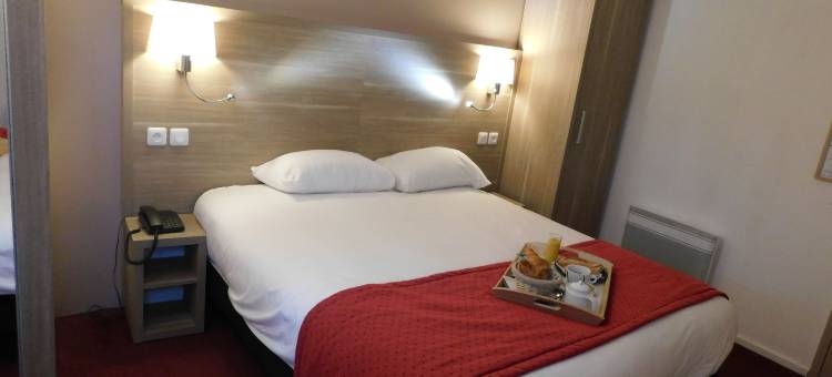 图尔南安巴夏亚因特尔酒店(The Originals City, Hôtel Ambacia, Tours Sud)图片