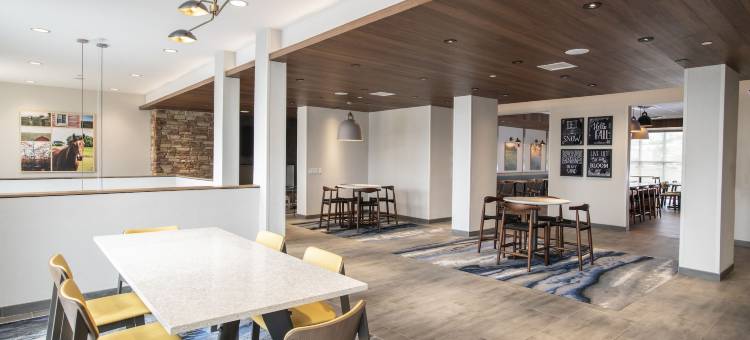 纽波特万枫酒店(Fairfield Inn & Suites Newport Cincinnati)图片