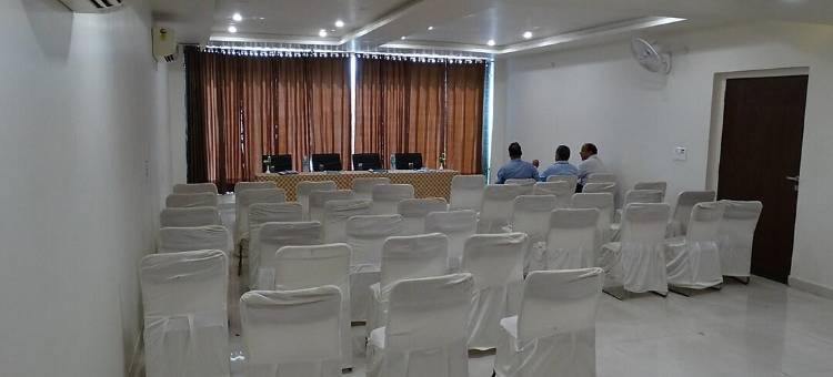 皇家旅馆(Royal Hopp-Inn Chittorgard)图片