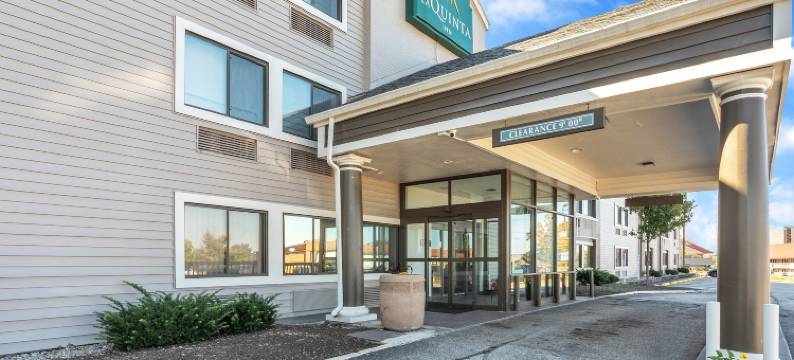 克利夫兰独立城拉昆塔温德姆酒店(La Quinta Inn by Wyndham Cleveland Independence)图片