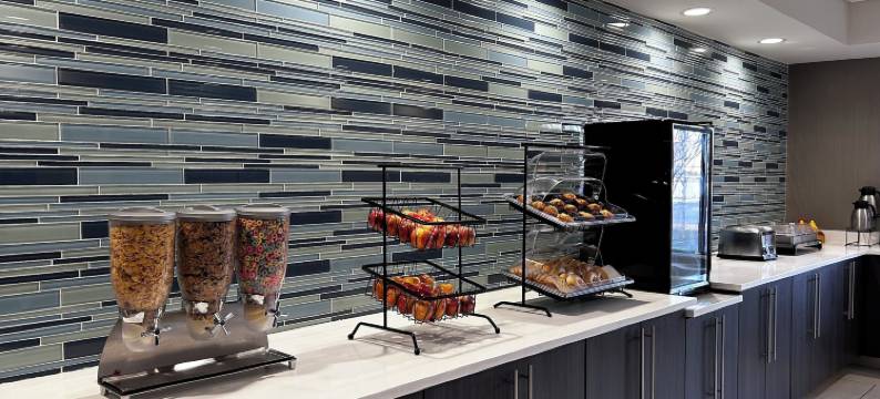 哥伦比亚东南杰克逊堡拉昆塔温德姆酒店(La Quinta Inn by Wyndham Columbia SE / Fort Jackson)图片