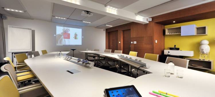 尤里枫丹诺富特酒店(Novotel Fontainebleau Ury)图片