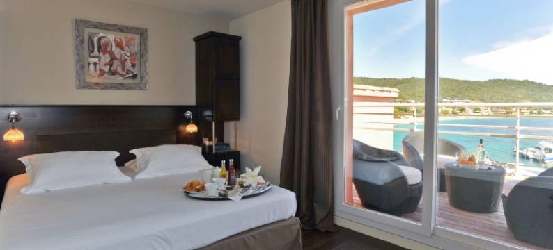 卡萨纳雷海湾大酒店和Spa(Le Golfe)图片