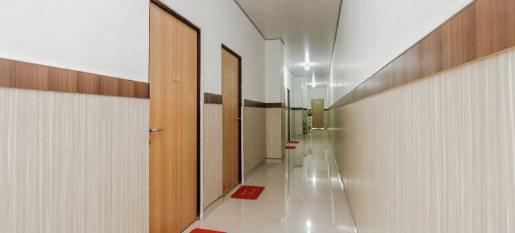 瑞德多兹酒店 - 附 RSU 苏阿卡印山(RedDoorz Syariah Near Rsu Suaka Insan Banjarmasin)图片