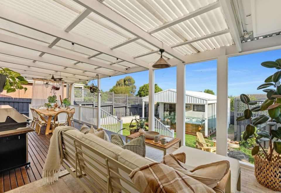 Sol Yarra Valley   Barrel Sauna   Spa  Urban List Hotel Overview