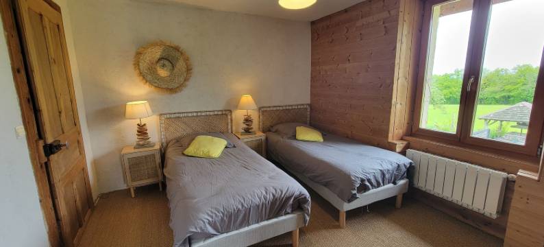 拉格朗日(La Grange)图片