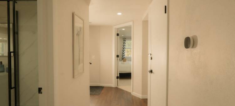 Modern Comforts with Smart Amenities - Stylish Cozy Oasis图片