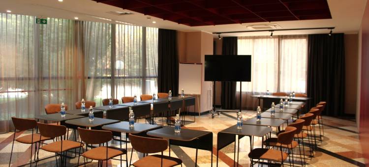 斐尔拉日冕贝斯特韦斯特酒店(Best Western Mirage Hotel Fiera)图片