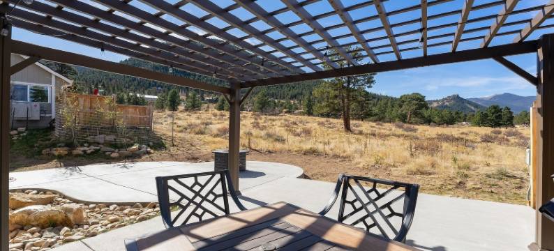 罗基山的宁静 2卧室联排别墅 by RedAwning(Serenity in the Rockies 2 Bedroom Townhouse by RedAwning)图片