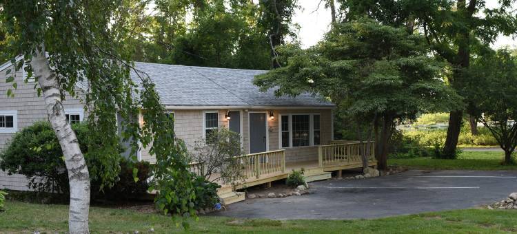 萨迪沃旗宾馆(Sandwich Inn and Suites)图片