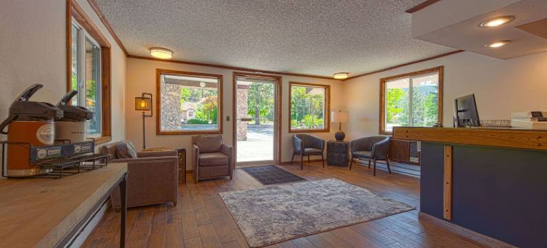 银色的旅馆(Silver Inn)图片