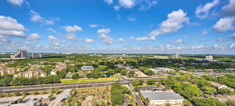 距迪士尼和环球影城约2英里：奥兰多度假公寓(Modern Resort Condo ~ 2 Mi to Disney + Universal!)图片
