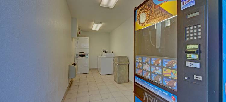 可可比奇海滩6号汽车旅馆(Motel 6 Cocoa Beach, FL)图片