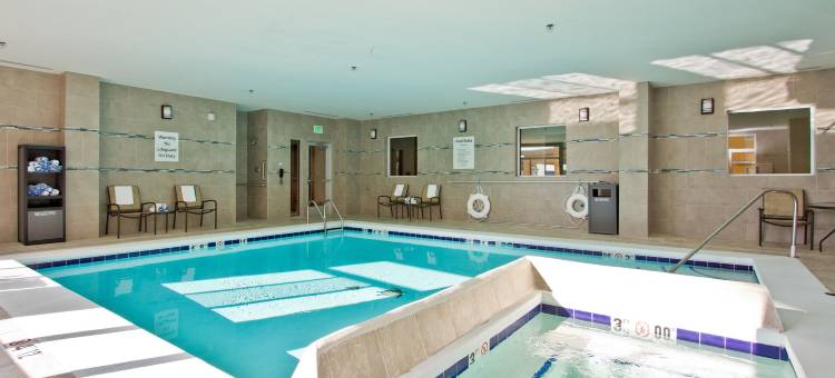 智选假日套房酒店丹佛芮(Holiday Inn Express & Suites Denver East-Peoria Street)图片