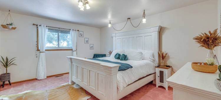 带室内游泳池的华丽Calhan家！(Stunning Calhan Home w/ Indoor Pool!)图片